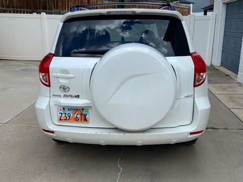 Used 2008 Toyota RAV4 Limited AWD/4WD image 6