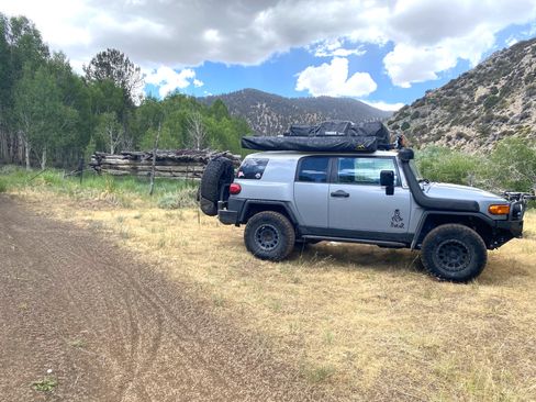 Used 2014 Toyota FJ Cruiser 4WD image 30