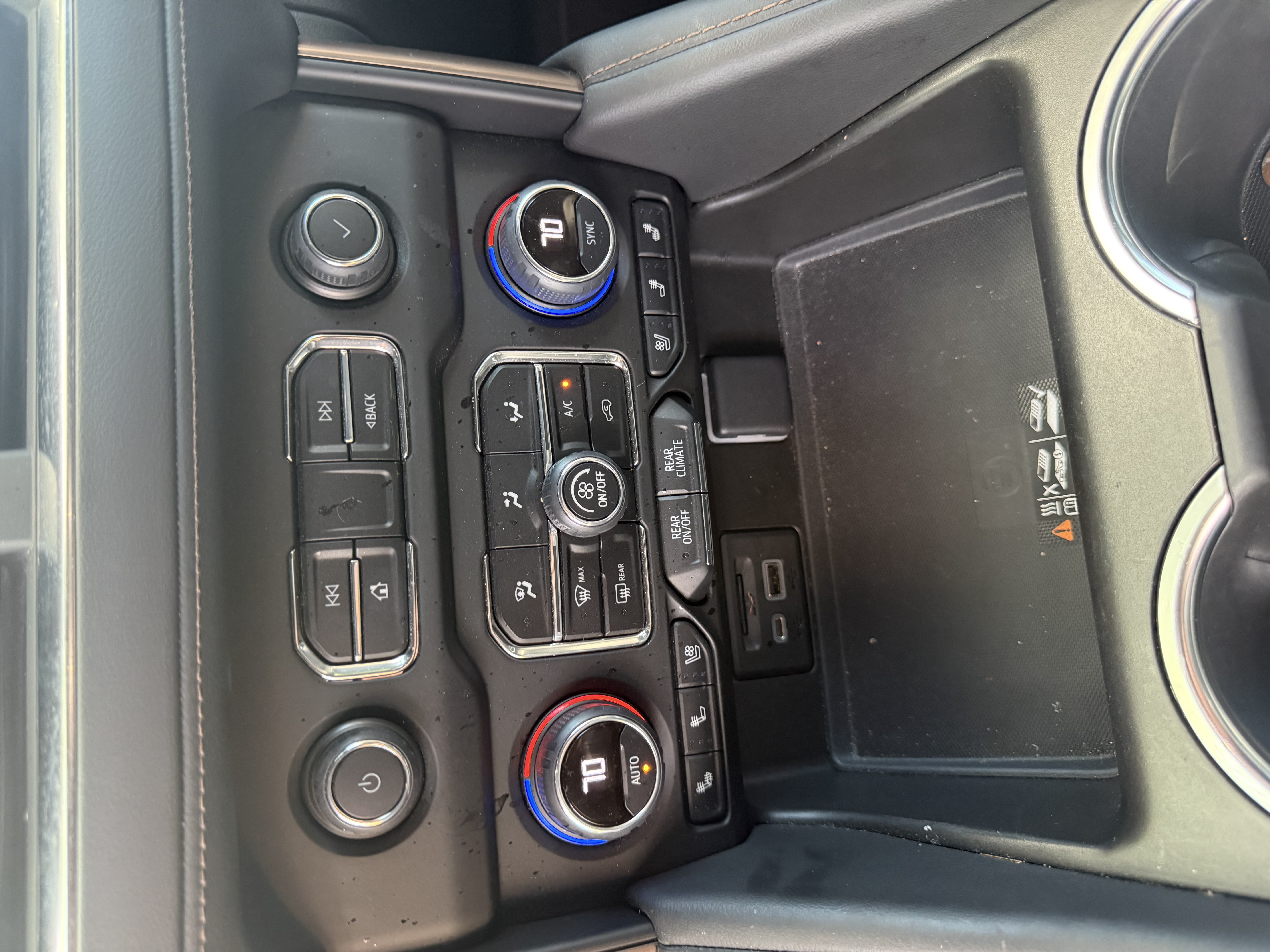 Used 2021 Chevrolet Tahoe High Country RWD image 14
