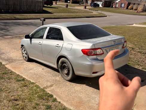 Used 2012 Toyota Corolla L image 5