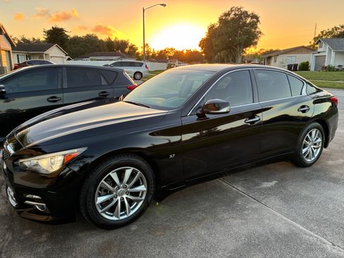 Used 2014 INFINITI Q50 w/ Moonroof Package image 4
