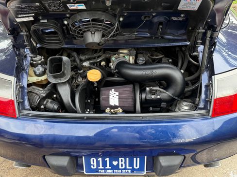 Used 2001 Porsche 911 Carrera 4 image 12