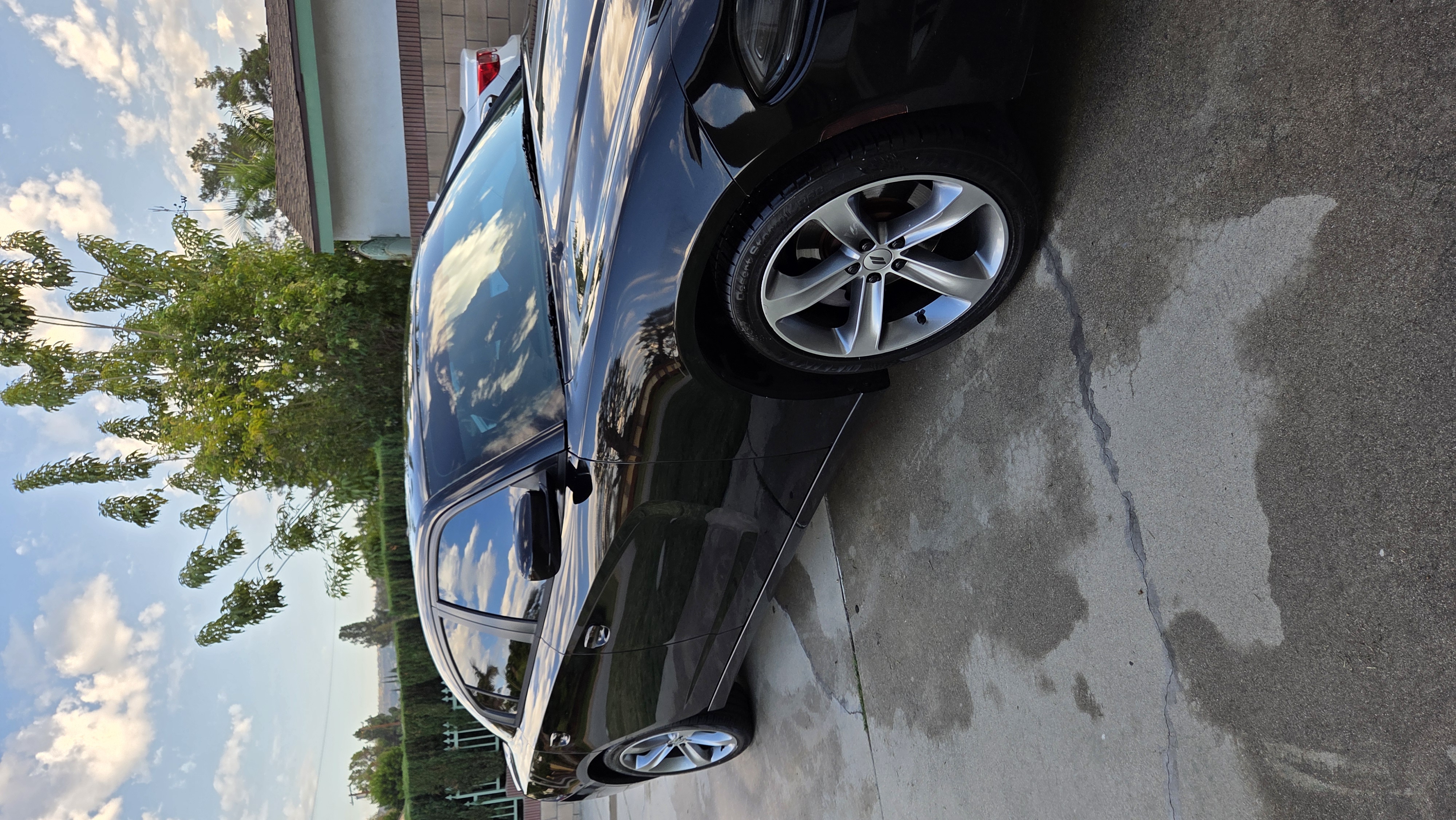 Used 2016 Dodge Charger SXT w/ Plus Group RWD image 1