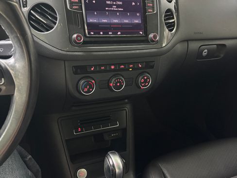 Used 2017 Volkswagen Tiguan Wolfsburg Edition FWD image 8