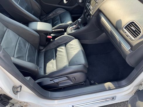 Used 2012 Volkswagen GTI 4-Door image 10