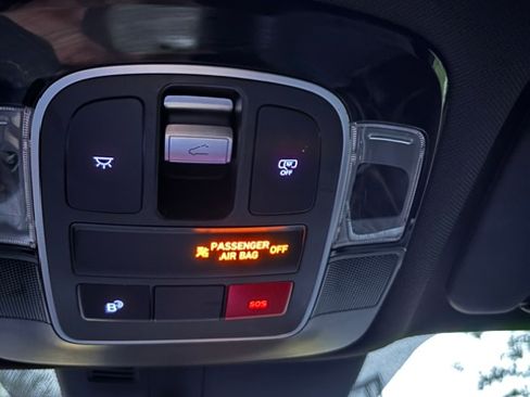 Used 2025 Hyundai Santa Cruz SEL AWD/4WD image 24