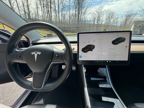 Used 2019 Tesla Model 3 Long Range image 8