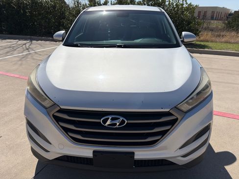 Used 2016 Hyundai Tucson SE image 4