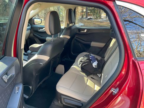 Used 2020 Ford Escape SEL image 10