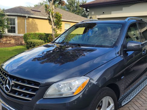 Used 2012 Mercedes-Benz ML 350 BlueTEC 4MATIC image 4