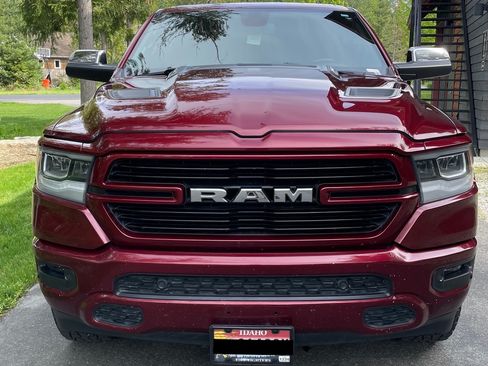 Used 2019 RAM 1500 Laramie AWD/4WD image 8