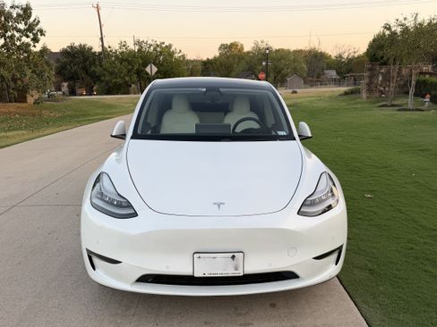 Used 2021 Tesla Model Y Long Range AWD/4WD image 4