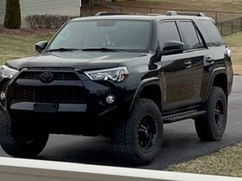Used 2019 Toyota 4Runner SR5 image 1