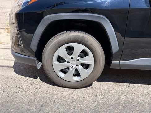 Used 2023 Toyota RAV4 LE FWD image 20
