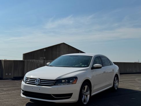 Used 2014 Volkswagen Passat 1.8T Wolfsburg Edition FWD image 1