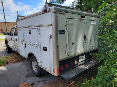 Used 2004 Chevrolet Silverado 2500 W/T image 5
