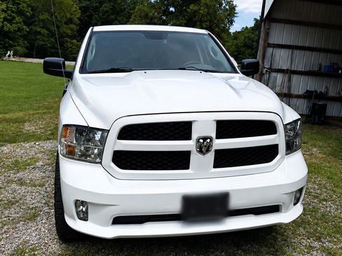 Used 2014 RAM 1500 Express AWD/4WD image 10