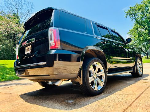 Used 2016 GMC Yukon Denali w/ Open Road Package AWD/4WD image 6
