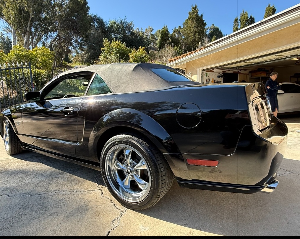 Used 2006 Ford Mustang GT Premium RWD image 18
