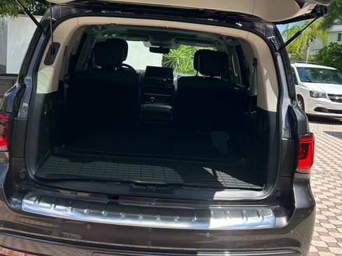 Used 2023 INFINITI QX80 Premium Select w/ Cargo Package AWD/4WD image 5