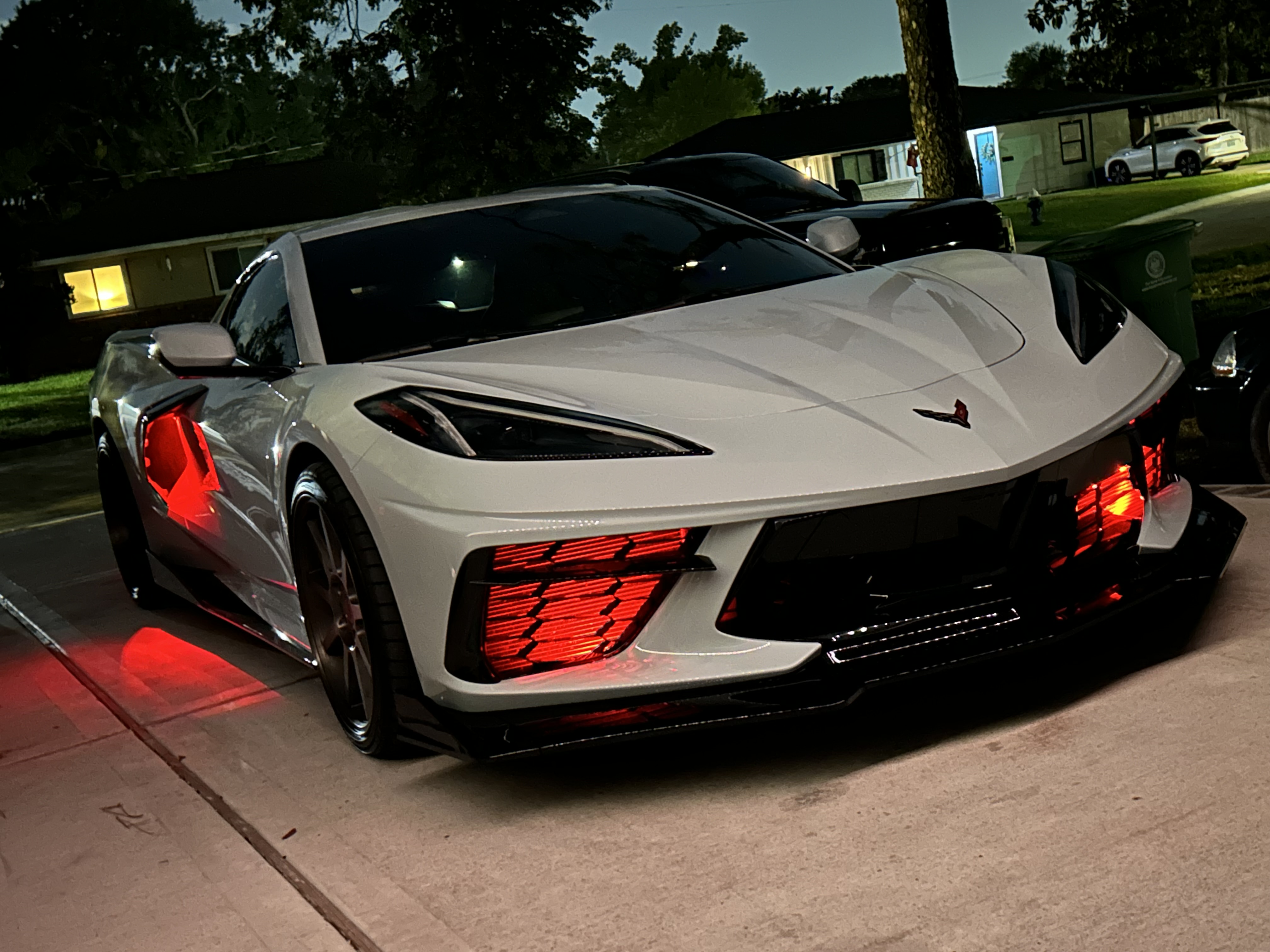 Used 2024 Chevrolet Corvette Stingray Coupe w/ Z51 Performance Package RWD image 11