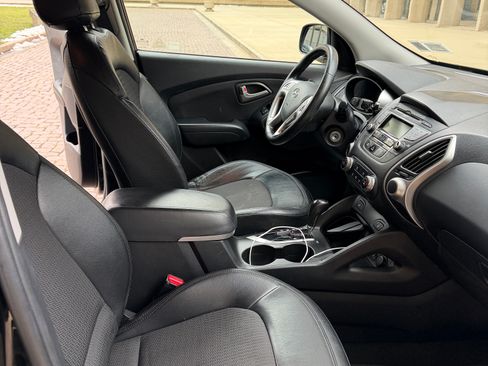 Used 2012 Hyundai Tucson GLS image 10