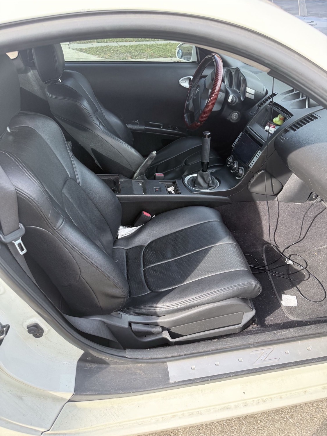 Used 2004 Nissan 350Z Coupe w/ Cargo Convenience Pkg RWD image 5