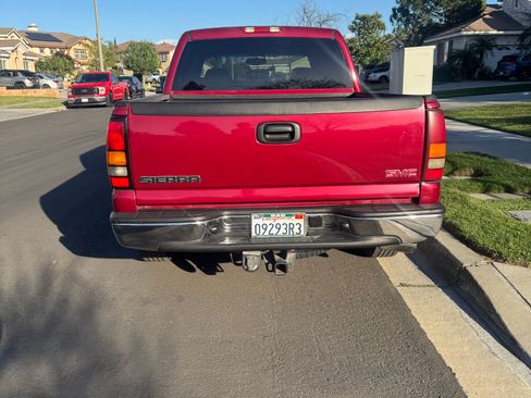 Used 2006 GMC Sierra 1500 SLE w/ Light Duty Power Package RWD image 2