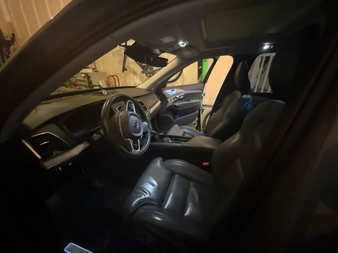 Used 2020 Volvo XC90 T6 Inscription w/ Protection Package Premier image 9