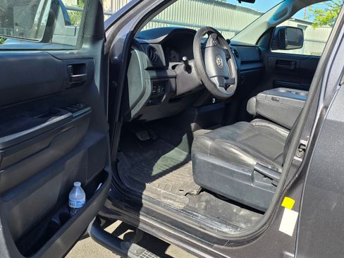 Used 2014 Toyota Tundra SR image 5