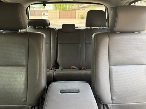 Used 2015 Toyota Sequoia Platinum RWD image 4