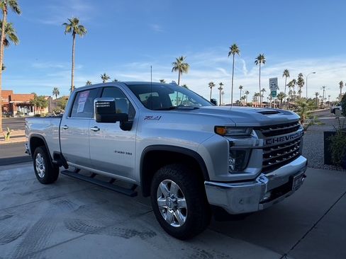 Used 2020 Chevrolet Silverado 3500 LTZ w/ LTZ Plus Package image 11