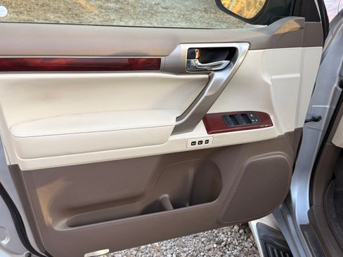 Used 2013 Lexus GX 460 460 Sport Utility 4D image 6