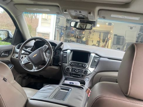 Used 2015 Chevrolet Suburban LTZ image 14