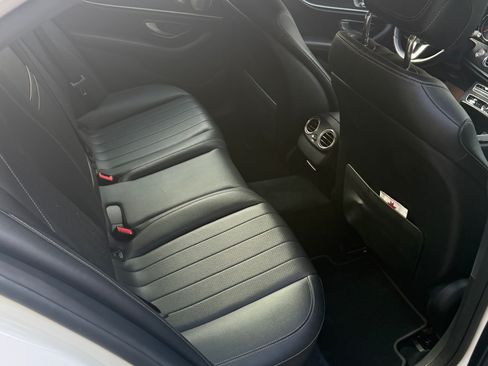 Used 2019 Mercedes-Benz E 300 image 9