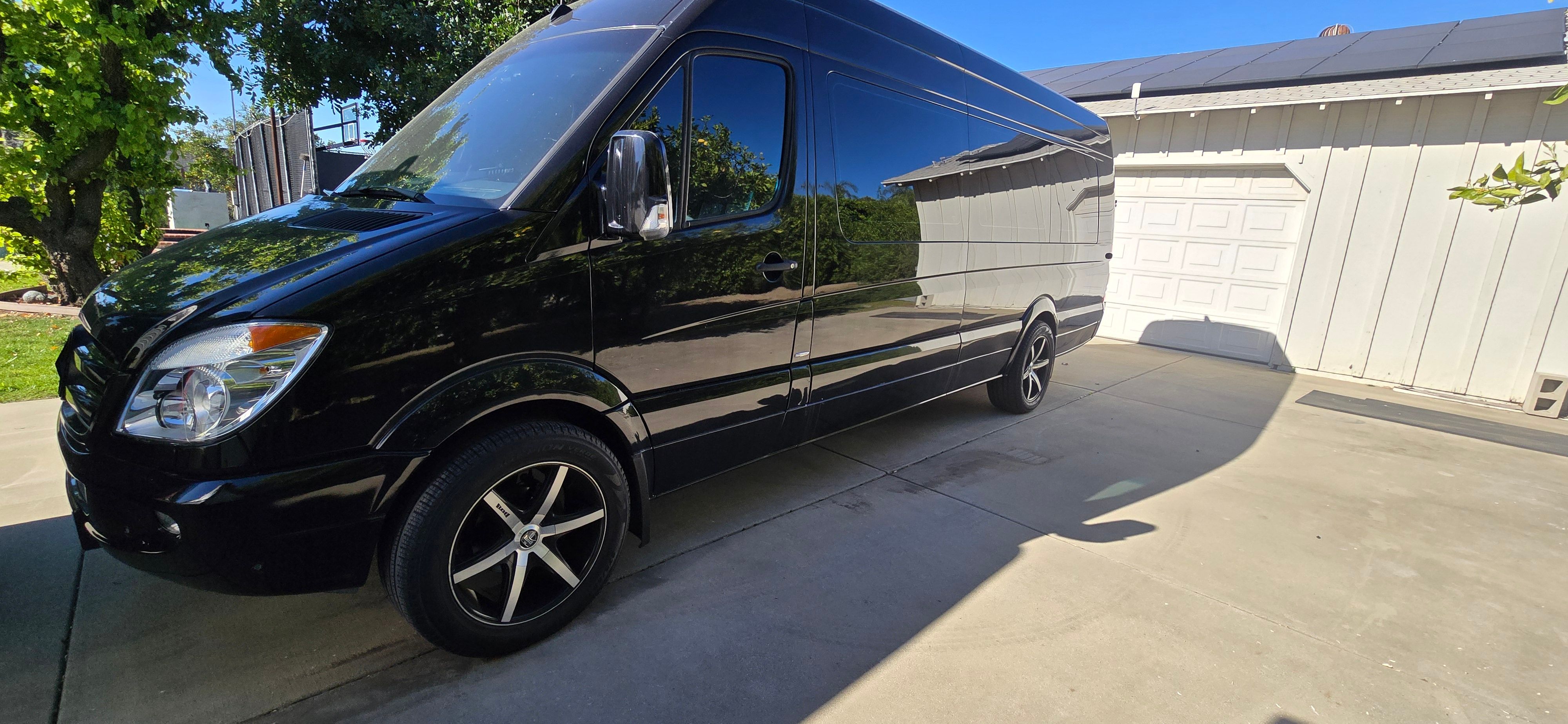 Used 2013 Mercedes-Benz Sprinter 2500 image 2