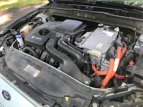 Used 2013 Ford Fusion SE FWD image 25