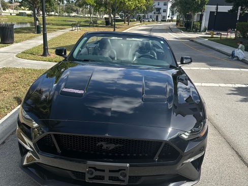 Used 2018 Ford Mustang GT Premium RWD image 4