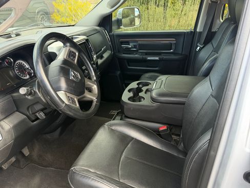 Used 2018 RAM 2500 Laramie image 9