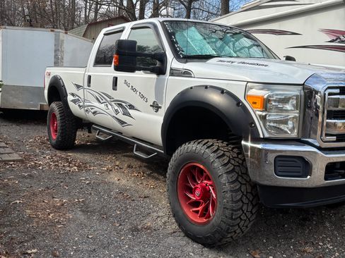 Used 2014 Ford F250 XLT image 1