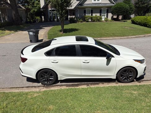 Used 2021 Kia Forte GT-Line w/ GT-Line Premium Package FWD image 11