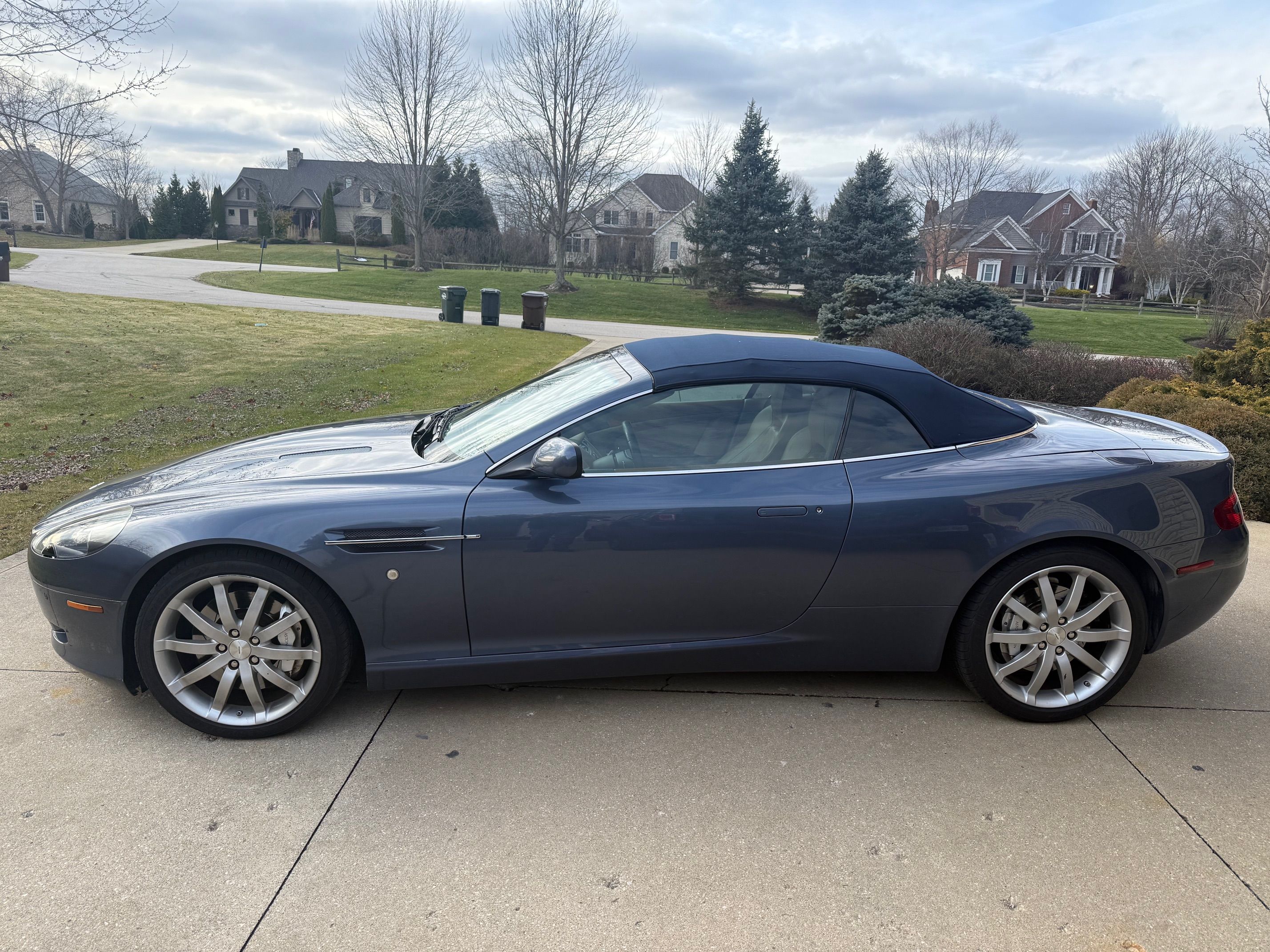 Used 2008 Aston Martin DB9 Volante RWD image 10