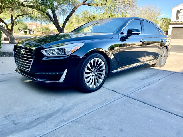 Used 2017 Genesis G90 3.3T Premium RWD image 5