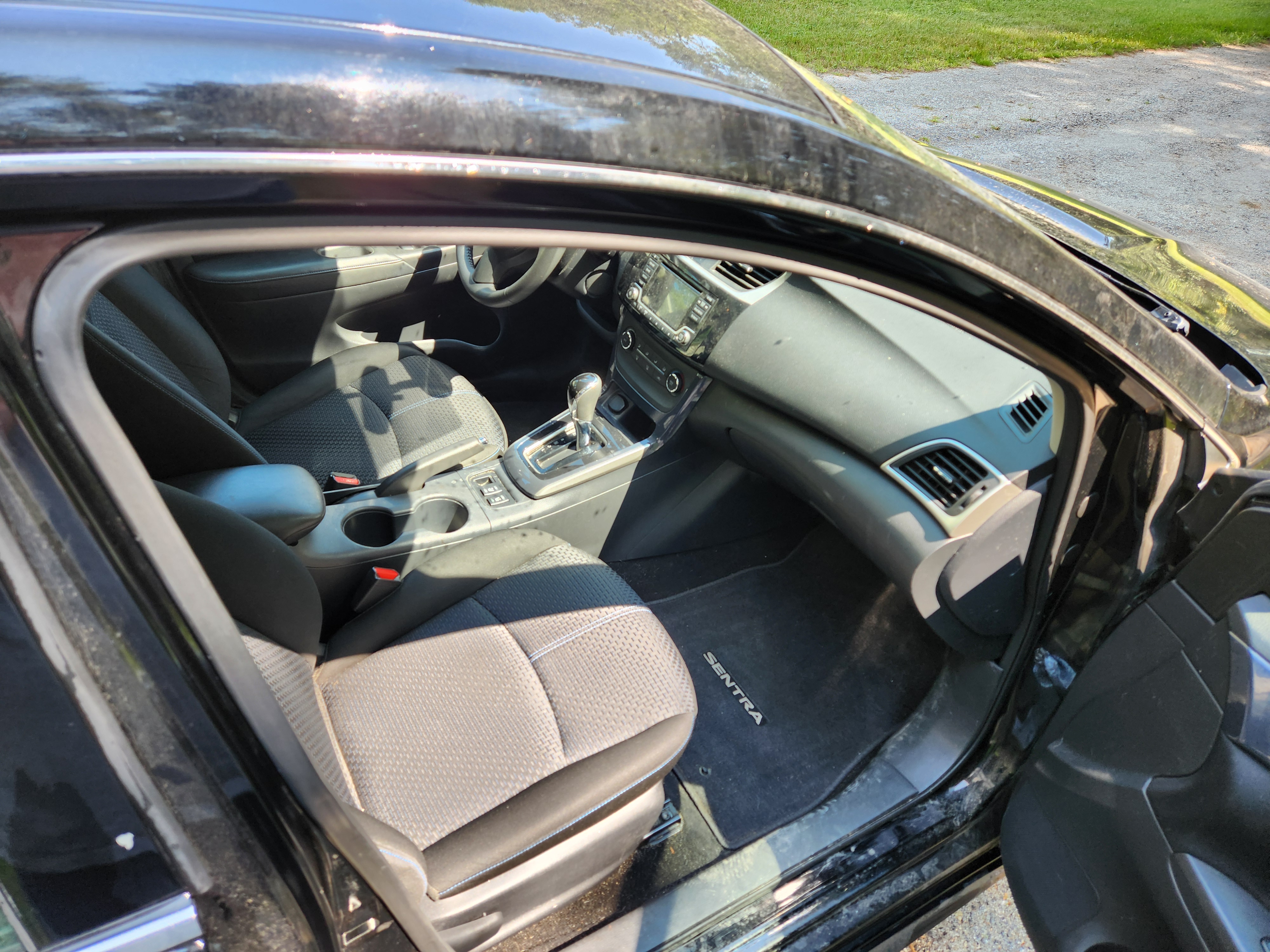 Used 2017 Nissan Sentra SR FWD image 10