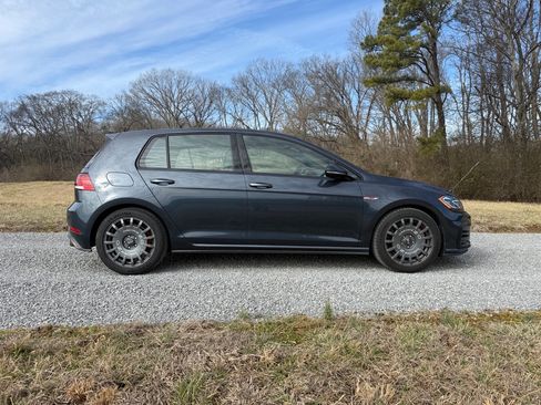 Used 2018 Volkswagen GTI SE image 5