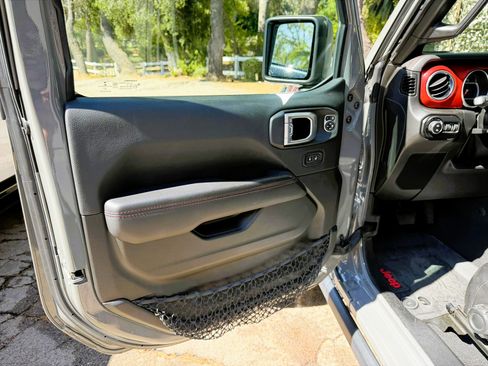 Used 2022 Jeep Gladiator Rubicon w/ LED Lighting Group AWD/4WD image 26