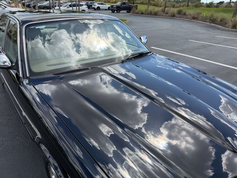 Used 2003 Jaguar XJ8 image 12