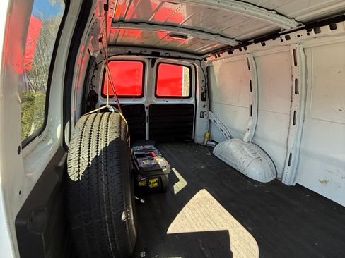 Used 2008 GMC Savana 2500 image 15