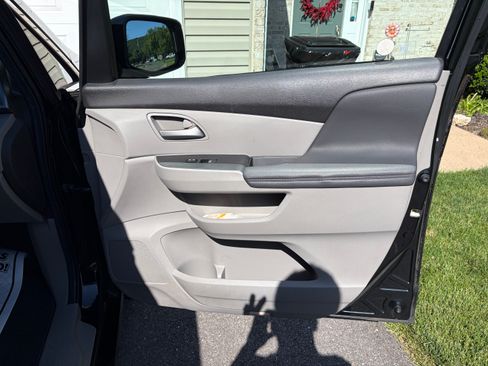Used 2011 Honda Odyssey Touring image 11