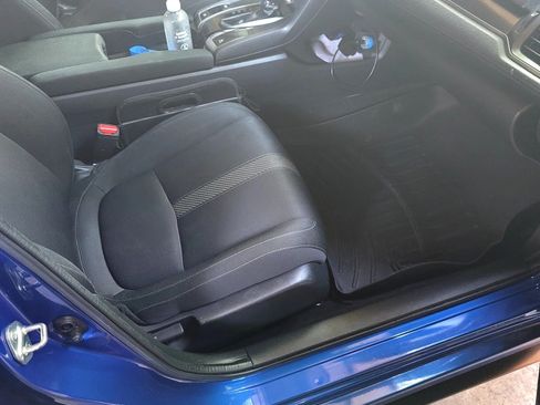 Used 2017 Honda Civic Sport image 6